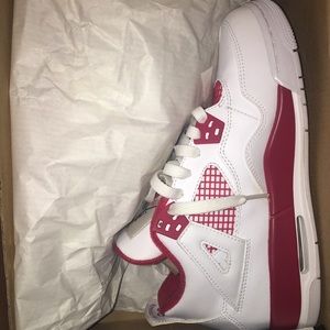 Jordan retro 4s